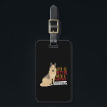 Étiquette À Bagage La Vie Drôle Du Chien Est Meilleure Avec Le Berger<br><div class="desc">La vie est meilleure avec un berger allemand. Marchandises pour chien drôle et mignon pour amoureux de chiot, propriétaire de chiot, maman de chien ou papa chien qui aime leur petit chien, profiter de l'humour et des citations pleines d'esprit. Montrez votre amour pour votre fidèle pooche en portant ce dessin...</div>