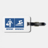 Étiquette À Bagage Le Travail Est Important, La Nage Est Importante (Dos horizontal)