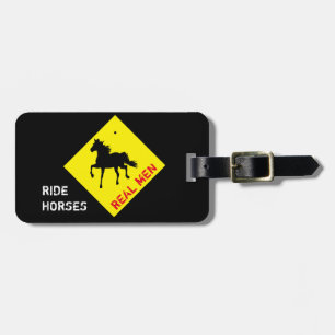 Étiquette À Bagage Les vrais hommes chevauchent des chevaux et fêtent