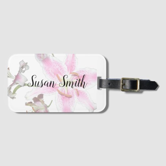 Étiquette À Bagage Lily rose | Fleur Lily rose délicate sur blanc (Devant Horizontal)