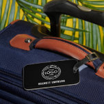 Étiquette À Bagage Logo moderne<br><div class="desc">Une étiquette de bagage simple vous permet d'insérer vos coordonnées à l'avant et à l'arrière,  avec votre nom et votre logo d'entreprise. Idéal pour comme élément promotionnel à donner à vos employés pour des voyages d'affaires et des foires commerciales.</div>