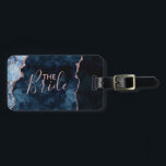 Étiquette À Bagage Marine Bleu et Rose or huile Agate Marbre la marié<br><div class="desc">Marine Blue & Rose Gold Foil Aquarelle Marbre Agate Géode Doré Design,  avec polices Moderne et Script. Mariage branché et chic le tag bagages de mariée! ~ Regardez ma boutique pour voir l'ensemble de la suite mariage pour ce design!</div>