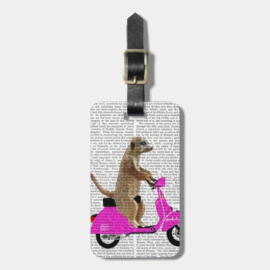 Étiquette À Bagage Meerkat sur Pink Moped (Devant Vertical)