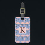 Étiquette À Bagage Modèle Flamingo | Monogramme<br><div class="desc">Oiseaux |Modèle flamant bleu clair. © et ® Bigstock® - Tous droits réservés.</div>