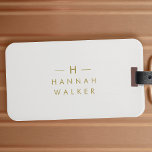 Étiquette À Bagage Monogram or gray | Minimaliste Elegant Moderne<br><div class="desc">A simple stylish custom monogram design in a gold minimalable typographiy on an elegant minimum taupe gray background. The monogram initials and name can easily be personalized along with the feature line to make a design as unique as you are! Le parfait poison de l'accessoire pour un instant.</div>