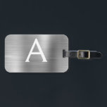 Étiquette À Bagage Monogramme en métal brossé argent Nom et initiale<br><div class="desc">Monogramme en argent brossé de luxe en métal brossé Nom et étiquette de bagages initiale. Cette étiquette de sac est parfaite pour le retour à l'école,  le travail ou le voyage.</div>