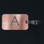 Étiquette À Bagage Monogramme en métal brossé rose or Nom et initiale<br><div class="desc">Rose Gold } Blush Pink brossé Foil Monogramme Nom et étiquette initiale de bagage. Cette étiquette de sac est parfaite pour le retour à l'école,  le travail ou le voyage.</div>