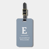 Étiquette À Bagage Monogramme moderne Dusty Blue Minimal (Devant Vertical)