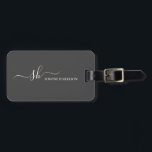 Étiquette À Bagage Monogramme moderne Élégante calligraphie Personnal<br><div class="desc">Porte-carte de visite monogramme personnel moderne avec calligraphie de script tendance et design de typographie minimaliste. Il s'agit de la version ivoire/gris charbon.</div>