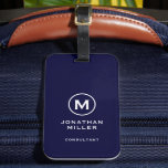 Étiquette À Bagage Monogramme typographique classique de la marine mi<br><div class="desc">Un design vertical professionnel dans le style moderne avec un emblème de monogramme bleu marine et blanc avec grand classique typographie de bloc monogramme initial avec nom et titre ci-dessous. Le texte peut être facilement customisé à l'aide des champs fournis.</div>