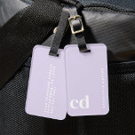 Étiquette À Bagage Monogramme violet clair Fille<br><div class="desc">Cette étiquette de monogramme crème beige Classy fait le cadeau de Noël parfait! Que vous cherchiez des idées cadeaux de Noël pour les femmes, ou des idées cadeaux de Noël uniques pour les femmes, ce tag combine élégance et fonctionnalité. Idéal pour ceux qui recherchent des cadeaux de Noël pour faciliter...</div>