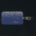 Étiquette À Bagage Nom de monogramme girly pailleté bleu marine argen<br><div class="desc">Oreiller de monogramme et initiale pailleté bleu marine et argenté. L'oreiller est le cadeau idéal pour un anniversaire sweet 16,  un mariage,  une douche de mariée,  une baby shower ou une soirée d'enterrement de vie de jeune fille pour quelqu'un qui décore sa chambre avec style.</div>