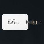 Étiquette À Bagage Nom du script Cadeau personnalisé personnalisé<br><div class="desc">Ce bagage personnalisé est simple,  moderne et élégant. La couleur du texte et du texte est entièrement personnalisable. Parfait comme cadeau d'honneur,  cadeau de mariage,  anniversaire ou remise de diplômes. Une partie d'une collection de Parcel Studios.</div>