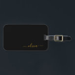 Étiquette À Bagage Nom moderne de monogramme de script de fille de l'<br><div class="desc">Monogramme noir et or Ajoutez votre propre nom Étiquette de bagage à script L'étiquette de bagage fait le parfait cadeau pour un 16e anniversaire,  un mariage,  une douche de mariée,  une baby shower ou une soirée d'enterrement de vie de jeune fille pour quelqu'un qui décore sa chambre avec style.</div>