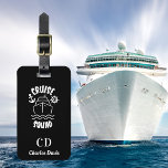Étiquette À Bagage Nom monogramme blanc noir de l'équipe de croisière<br><div class="desc">Un arrière - plan noir,  décoré avec un bateau de croisière et le texte : Croise Squad. Personnalisez et ajoutez vos initiales monographiques et votre nom complet sur le devant. Retour : ajoutez vos coordonnées.</div>