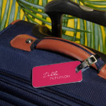 Étiquette À Bagage Nom simple élégant Moderne<br><div class="desc">Marque à bagages rose magenta / fuschia moderne avec un design simple et minimal avec votre nom dans un script élégant et une police sans serif contemporaine. Le dos a vos coordonnées dans un agencement minimaliste.</div>