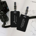 Étiquette À Bagage Numéro d'adresse du script moderne Bagage<br><div class="desc">Présentez notre étiquette de bagage personnalisée - un accessoire élégant et pratique pour améliorer votre expérience de voyage. Conçu avec un arrière - plan noir épuré et un texte blanc immaculé, ce tag combine esthétique et fonctionnalité de manière transparente. L'avant de l'étiquette affiche fièrement votre nom dans le script, en...</div>