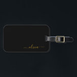 Étiquette À Bagage Or Girly Script Monogram Nom Moderne<br><div class="desc">Noir et Or Monogramme Ajoutez votre propre Nom Écriture Étiquette Bagage L'étiquette de bagage fait le parfait cadeau pour un anniversaire de 16 ans,  mariage,  douche de mariée,  douche de bébé ou enterrement de vie de jeune fille pour quelqu'un qui décore sa chambre avec style.</div>