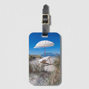 Étiquette À Bagage Parapluie et chaise sur la plage