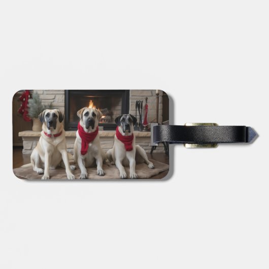 Étiquette À Bagage Pasteur anatolien près de la cheminée Noël (Dos horizontal)