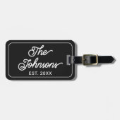 Étiquette À Bagage Personalized Family Name in Elegant Script Black (Devant horizontal)