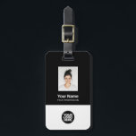 Étiquette À Bagage Photo de l'employé, Code barre, Logo, Nom<br><div class="desc">Personnalisez facilement cette étiquette de bagage personnalisée avec photo, code de la barre d'analyse et logo de l'entreprise. Un design d'entreprise simple en noir et blanc entièrement personnalisable en tailles avant et arrière, sans-serif polices de base et moderne et un look professionnel et clair. Idéal pour les employés Gadgets de...</div>