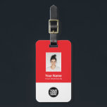 Étiquette À Bagage Photo de l'employé, Code barre, Logo, Nom<br><div class="desc">Personnalisez facilement cette étiquette de bagage personnalisée avec photo, code de la barre d'analyse et logo de l'entreprise. Un design d'entreprise simple en rouge et blanc entièrement personnalisable en tailles avant et arrière, sans-serif polices de base et moderne et un look professionnel et clair. Idéal pour les employés Gadgets de...</div>