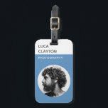 Étiquette À Bagage Photographe de typographie moderne Bold élégant<br><div class="desc">Marque à bagages photo moderne et professionnel avec votre photo dans un cadre circulaire avec typographie minimaliste tendance. C'est la version bleue tranquille.</div>