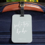 Étiquette À Bagage Pilates d'entraînement de calligraphie verte Paste<br><div class="desc">Elégant Pastel Green Pilates Babe étiquette bagage pour vos voyages et vacances. Achetez-en un pour vous ou comme cadeau Pilates pour un instructeur Pilates ou un ventilateur Pilates. Accessoire Pilates moderne avec script de calligraphie manuscrit moderne et votre nom de choix. Les couleurs de tous les éléments de texte peuvent...</div>