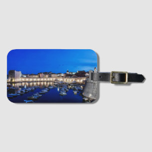 Étiquette À Bagage Port et murs de Dubrovnik illuminés la nuit