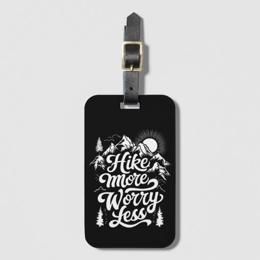 Étiquette À Bagage Randonnée Plus Inquiète Moins Groupe Camping Extér (Devant Vertical)