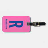 Étiquette À Bagage Rose chaud simple avec nom bleu et monogramme (Devant horizontal)