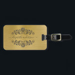 Étiquette À Bagage Script de nom du monogramme métal brossé or<br><div class="desc">Une étiquette de bagage en métal or métallique brossé classe. La balise bagage a un monogramme de script avec un arrière - plan d'or métallique. Ajoutez votre adresse au verso de l'étiquette à bagages. Conçu pour vous par Blackberry Boulevard.</div>
