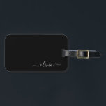 Étiquette À Bagage Script Monogramme Nom Moderne Fille Noir<br><div class="desc">Étiquette de bagage à monogramme noir Ajoutez votre propre nom de script L'étiquette de bagage est le cadeau parfait pour un anniversaire de 16 ans,  un mariage,  une douche de mariée,  une baby shower ou une soirée bachelorette pour quelqu'un qui décore sa chambre avec style.</div>