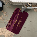 Étiquette À Bagage Signature personnalisée Burgundy Red Gold Agate<br><div class="desc">Personnalisez ce design moderne élégant avec votre nom en écriture manuscrite couleur or verticale sur un arrière - plan rouge bordeaux avec une bordure de l'aquarelle bordeaux, taillée avec parties scintillant en or. (Pour conserver les swashes au début et à la fin du nom, ne remplacez que les lettres, laissant...</div>