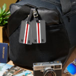 Étiquette À Bagage Sports brillant rouge gris et blanc rayé<br><div class="desc">Sportif et amusant,  ce bagage d'inspiration collégiale est un rouge vif,  gris et blanc rayé avec style collégial lettrage initiales. Fait un grand cadeau si c'est leur couleur d'équipe. Créé par Simply Farmhouse Press.</div>