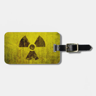 Étiquette À Bagage Symbole radioactif rouillé