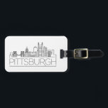 Étiquette À Bagage Tag de bagage Skyline Ville Stylisé de Pittsburgh,<br><div class="desc">Un bagage unique représentant la belle ville de Pittsburgh,  Pennsylvanie.  Ce tag présente une illustration stylisée de l'horizon unique de la ville avec son nom en dessous.</div>
