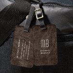 Étiquette À Bagage Texture en cuir Brown monogramme<br><div class="desc">Balise Monogramme Brown Faux en cuir</div>