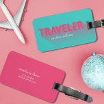 Étiquette À Bagage Typographie moderne Turquoise rose sac voyageur<br><div class="desc">Déposez-vous de tous les autres bagages à la consigne à bagages avec cette étiquette à bagages en typographie turquoise et rose audacieuse qui porte le mot "Voyageur" avec une longue ombre qui s'estompe. Personnalisez cette balise avec vos informations et pour plus d'options comme changer la police et sa taille cliquez...</div>