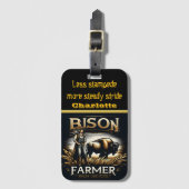 Étiquette À Bagage Un fermier dévoué qui s'attaque au bison dans les  (Devant Vertical)