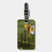 Étiquette À Bagage Un papillon sur une fleur (Devant Vertical)