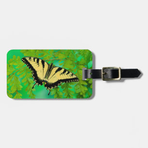 Étiquette À Bagage Un papillon swallowtail atterrissant