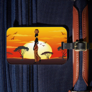 Étiquette À Bagage Une belle femme africaine Silhouette sur les solei