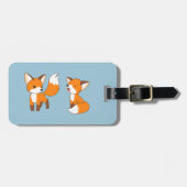 Étiquette À Bagage Une paire de mignons petits Fox sur bleu (Devant horizontal)