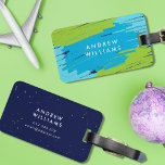 Étiquette À Bagage Vert et Bleu Vibrant Moderne Gras Trucs<br><div class="desc">Marque à bagages moderne et tendance avec des traits de marqueurs épais et éclatants en vert et bleu avec de minuscules éclats de vert et bleu sur le dessus à l'avant et a un côté foncé bleu arrière avec de minuscules éclaboussures ou vert et bleu. Personnalisez-le en remplaçant le texte...</div>