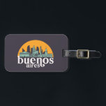 Étiquette À Bagage Ville Vintage de Buenos Aires Skyline Cityscape Ar<br><div class="desc">Design urbain vintage et rétro avec une belle skyline, attraction touristique et art urbain. gratte-ciel Cool et silhouette de construction merchandises pour touristes et voyageurs. Parfait comme souvenir à rapporter lors de votre voyage. Enregistrez la mémoire de votre voyage et de vos vacances en famille et entre amis. La couleur...</div>