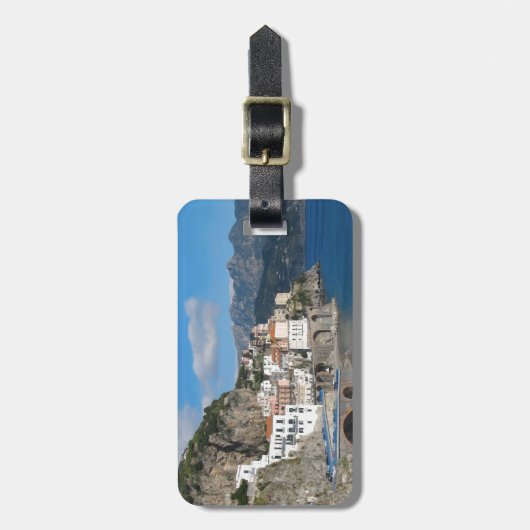 Étiquette À Bagage Vue éloignée d'Atrani sur la côte d'Amalfi (Devant Vertical)