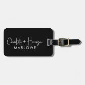 Étiquette À Bagage White On Black Monogram Handwritten Script Names (Devant horizontal)