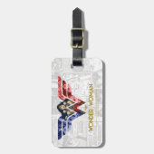 Étiquette À Bagage Wonder Woman Crossed Arms dans le logo collage (Devant Vertical)